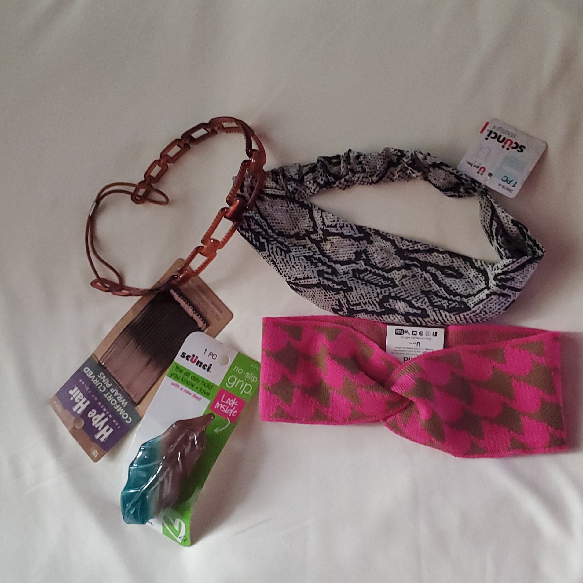5Item Bundle Of Brand New Hair Accessories